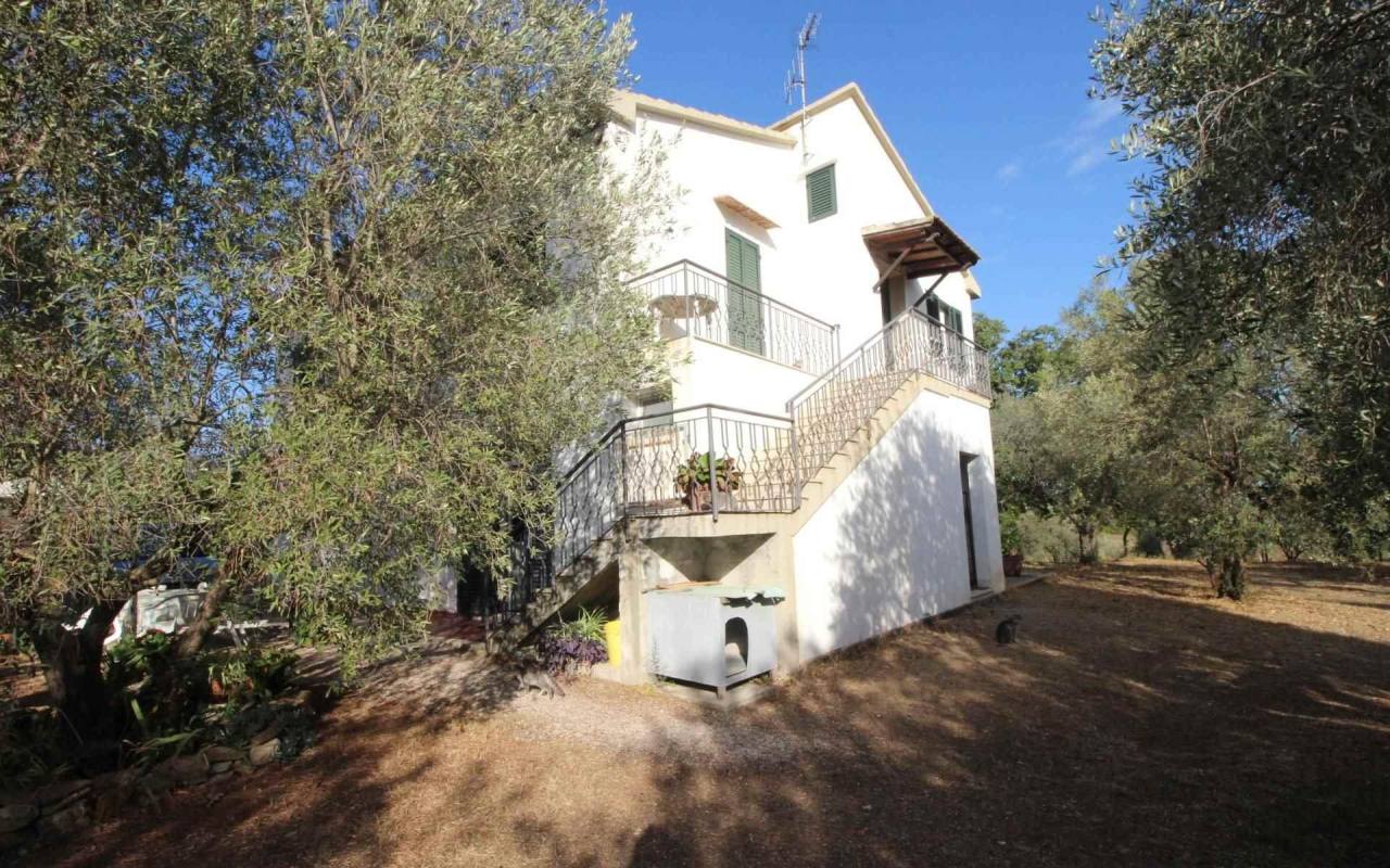 Casale in vendita a San Lorenzo (LI) - rif. 200 vf