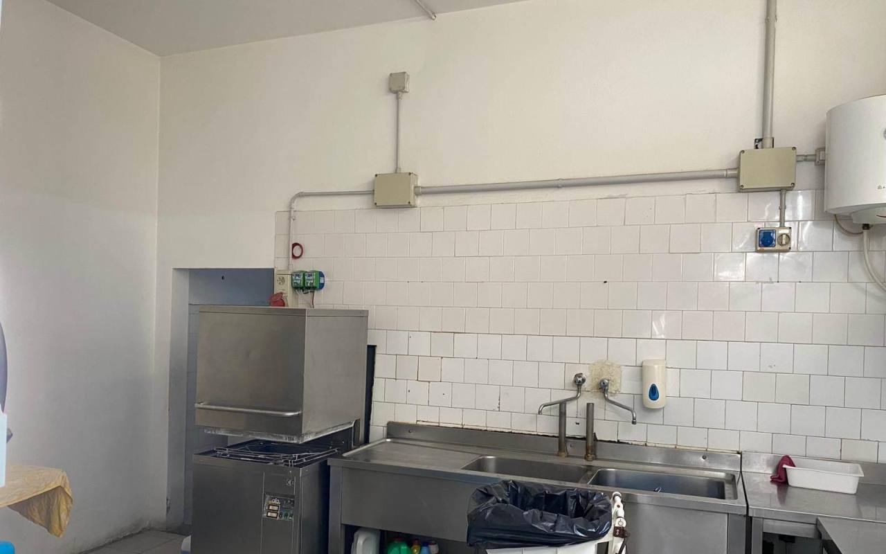 Attività commerciali in vendita a San Vincenzo (LI) - rif. 98 csv