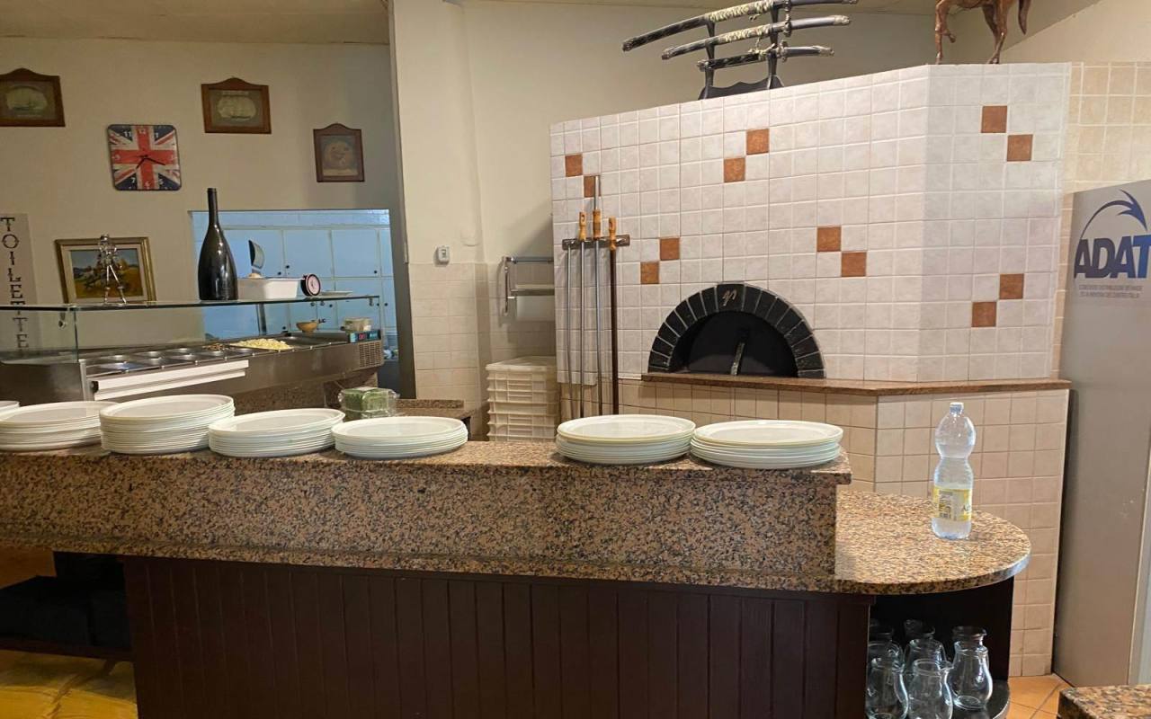 Attività commerciali in vendita a San Vincenzo (LI) - rif. 98 csv